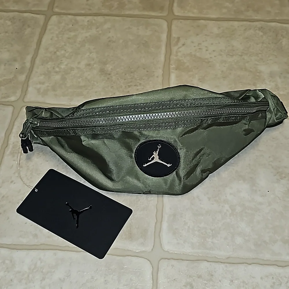 Nike Jordan Sling Bag Hip Pack Military Green New with Tags Metal Jordan‼️✅️
